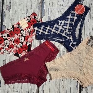 Splendies Panty Set of 4 panties Women Size Large NWT